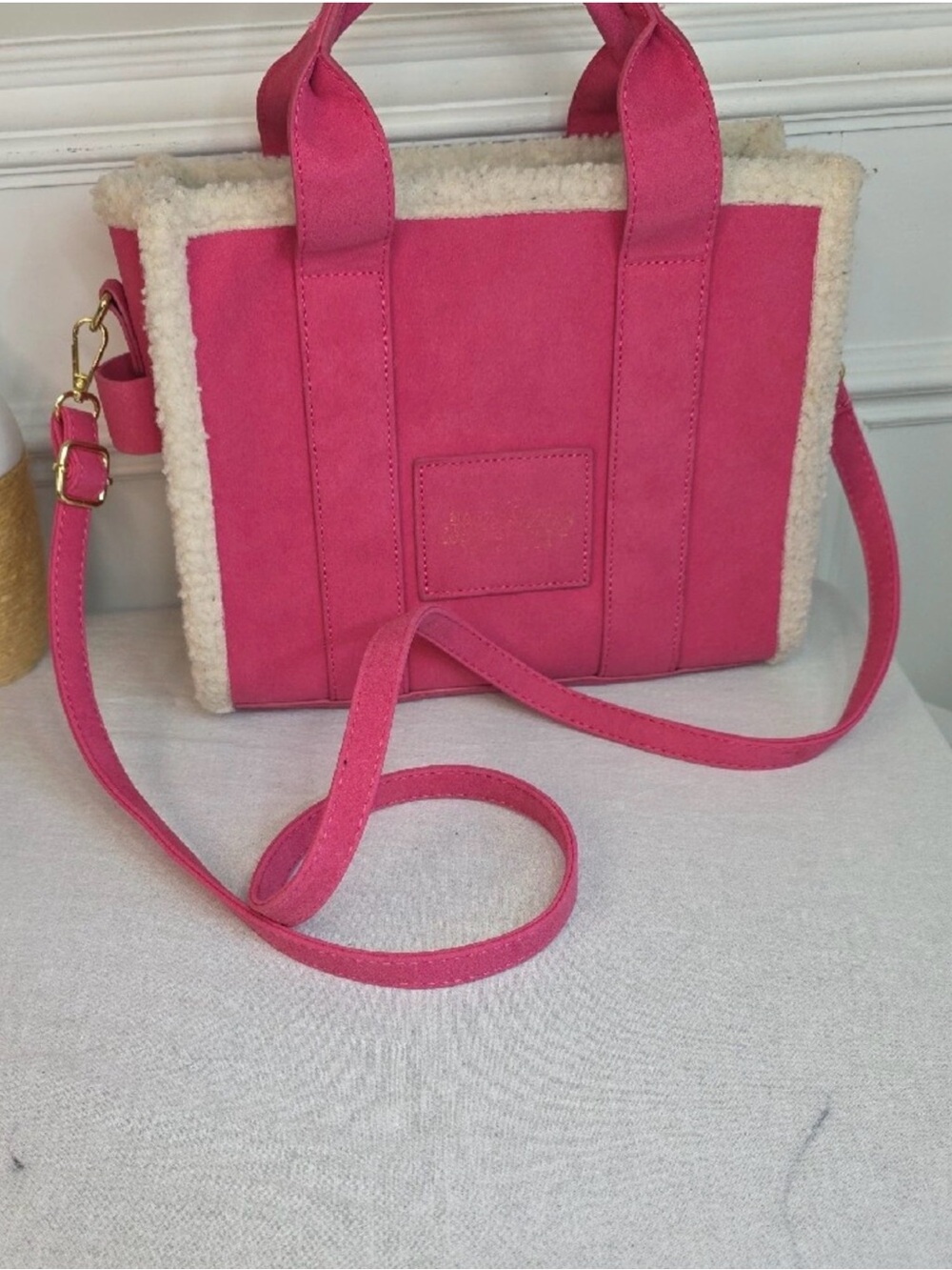 Marc Jacobs Pink Shearling Tote Bag Crossbody Faux Fur Medium - Picture 2 of 9
